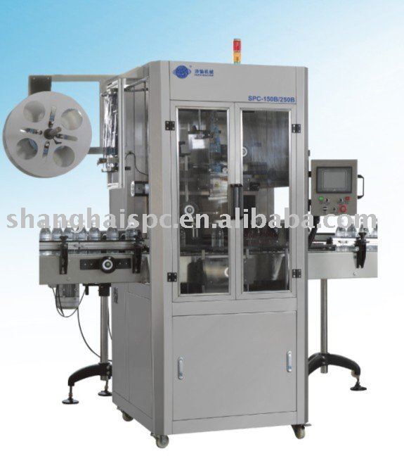 Sleeve labeling machine