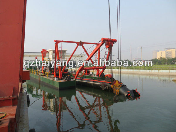 Small hydraulic cutter suction dredger