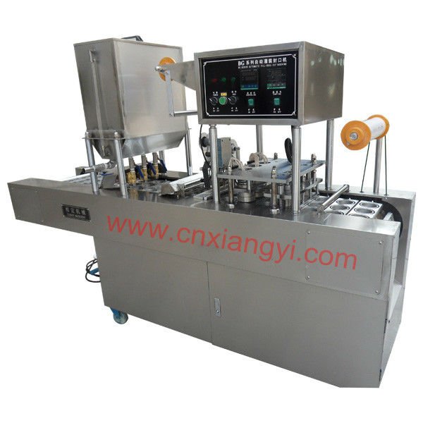 small-scale liquid filling machine