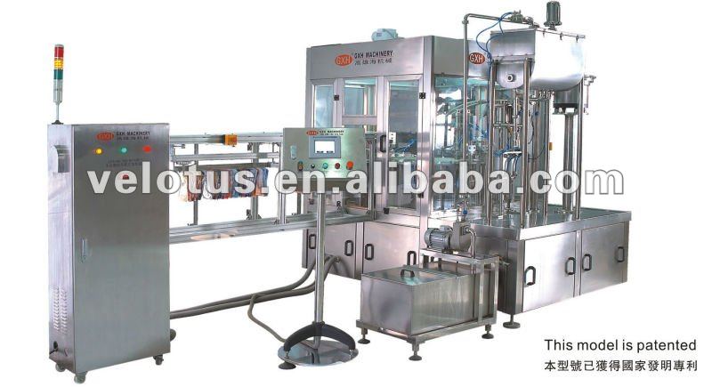 Stand up pouch filling machine