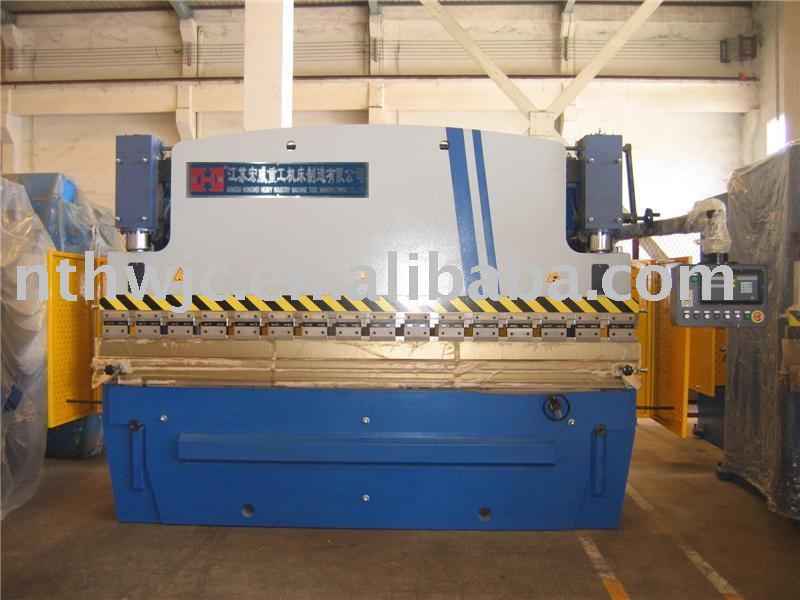 Steel-welded construction with high strength and good rigidity WE67K-100/3200(DA52) Hydraulic Press Brake machine