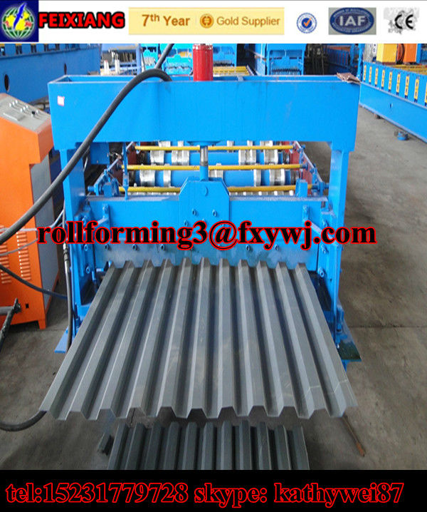 Step tile forming machine