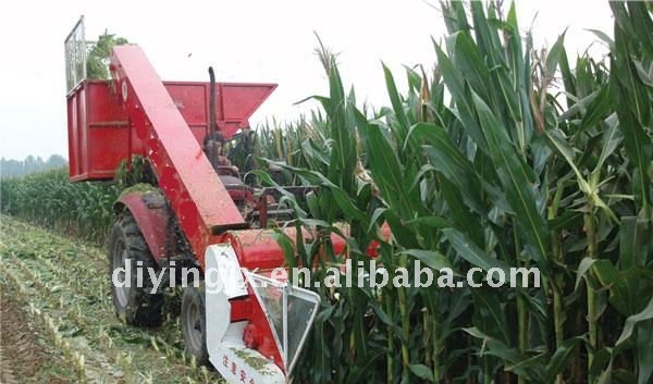 straw silage harvesting machine for animal feed