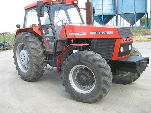 Tactor used MASEY FERGUSON URSUS ZETOR