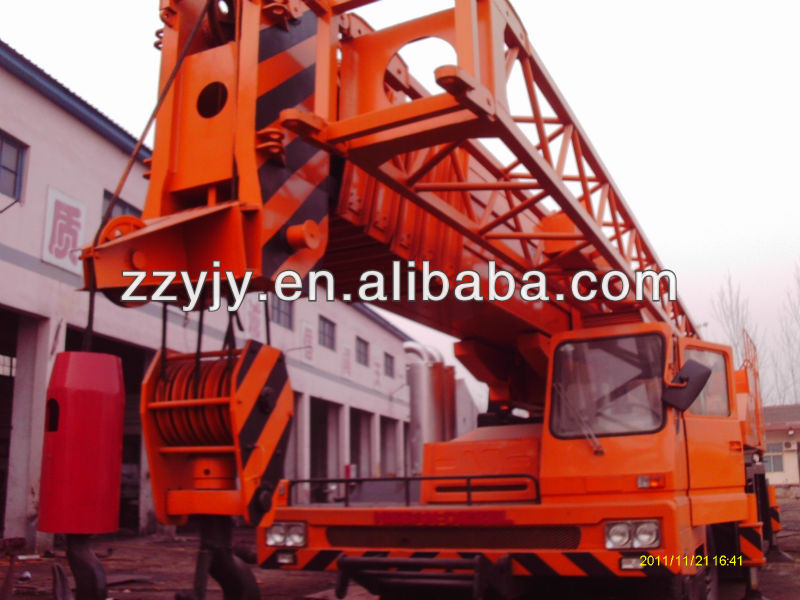 Tadano 160t truck crane