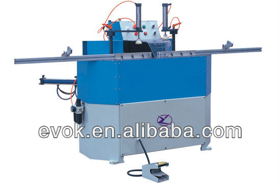 TC-828B Automatic dual saw cutting machine for 45 degree