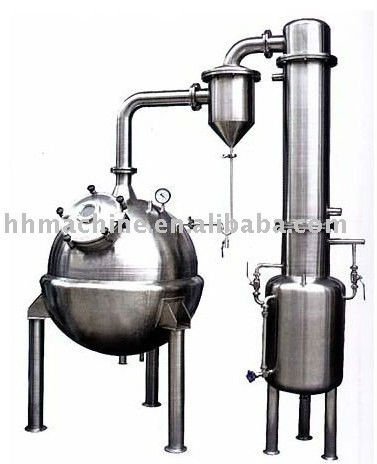 Thermal refluence distillation concentrator