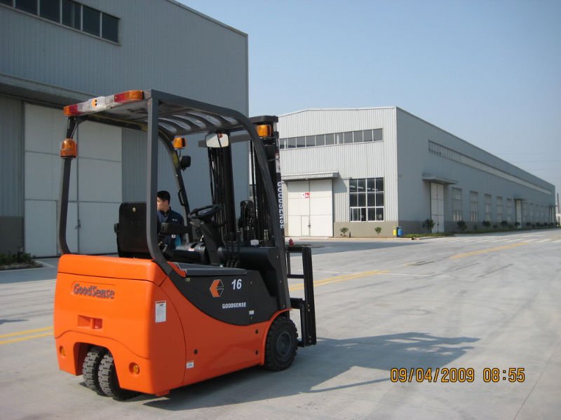 Three-Wheel Electric Forklift with CE Certificate