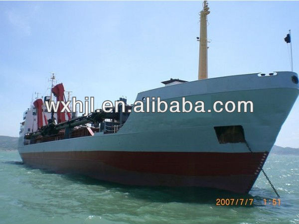 trailing suction hopper dredger (TSHD)