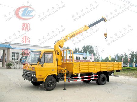 Truck with Crane 2 arms Lifting Truck Loading Height 7m