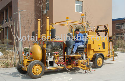 TT-CRK-IP Driving thermoplastic spraying road marking machine