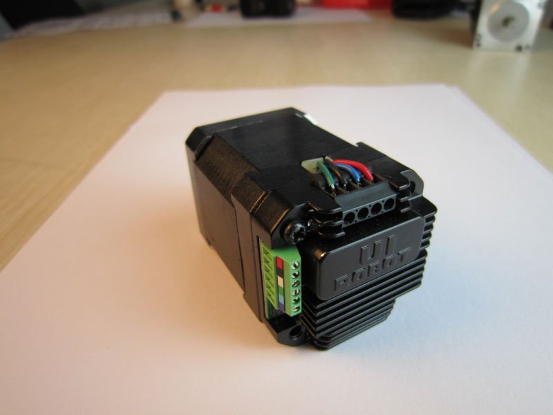 UIROBOT UIM24008 8amps step motor driver