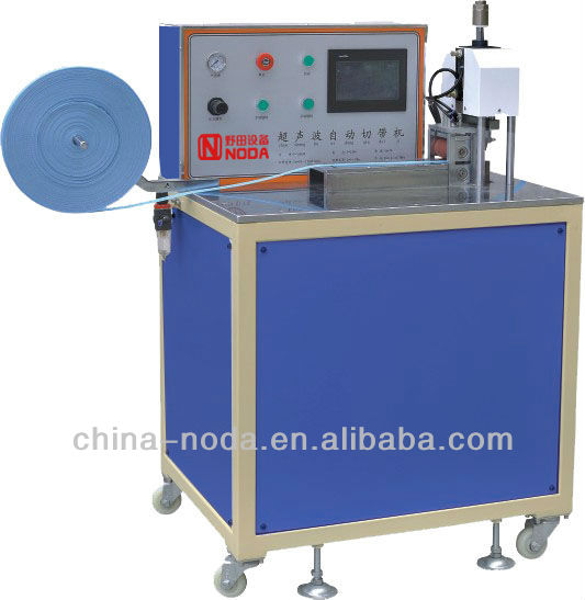 Ultrasonic cutting zipper machine