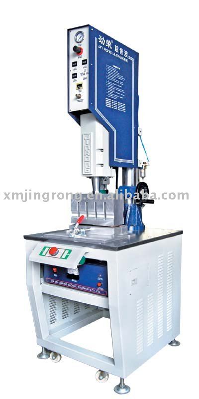 Ultrasonic welding machine