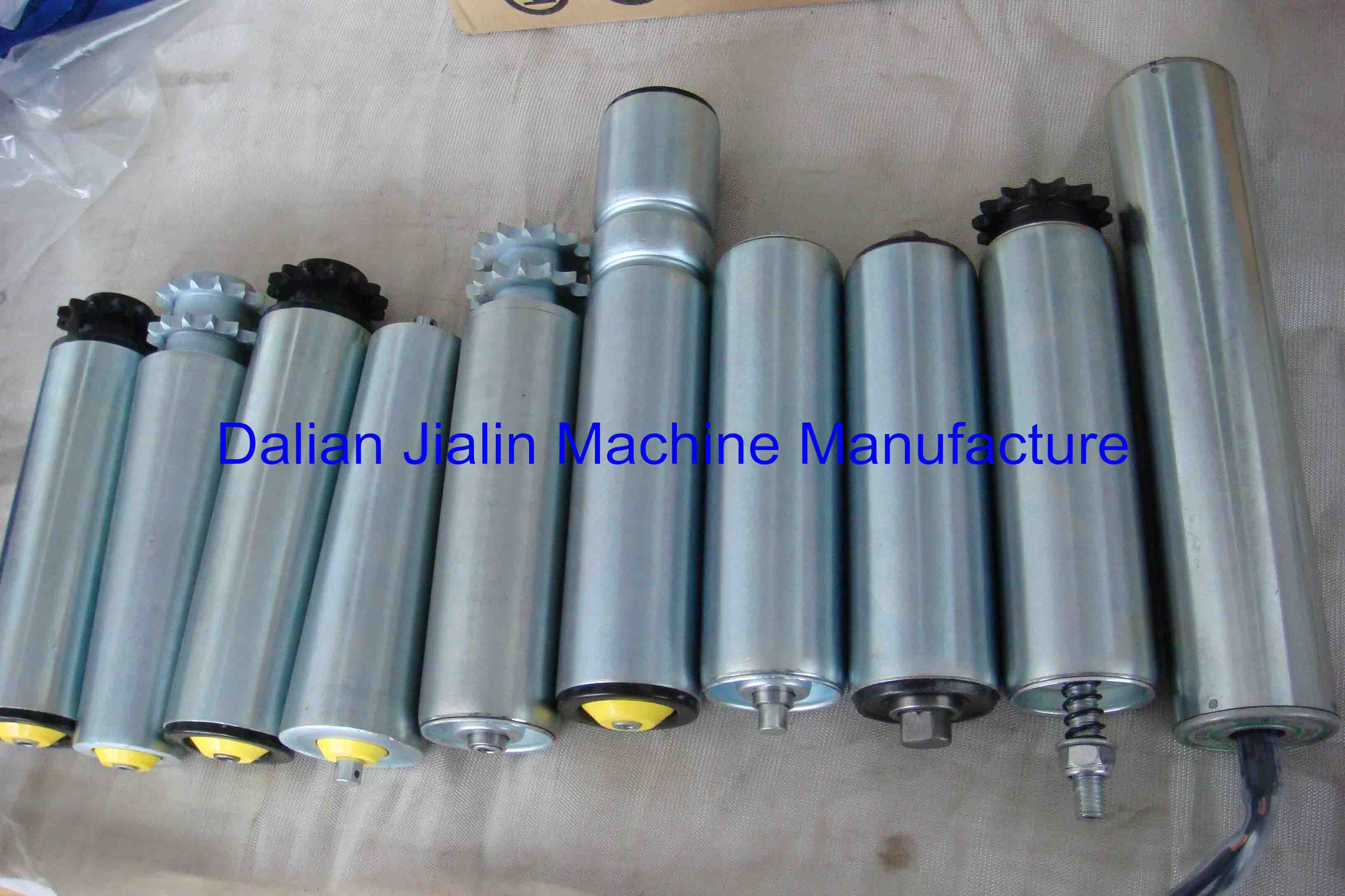 Universal conveyor roller