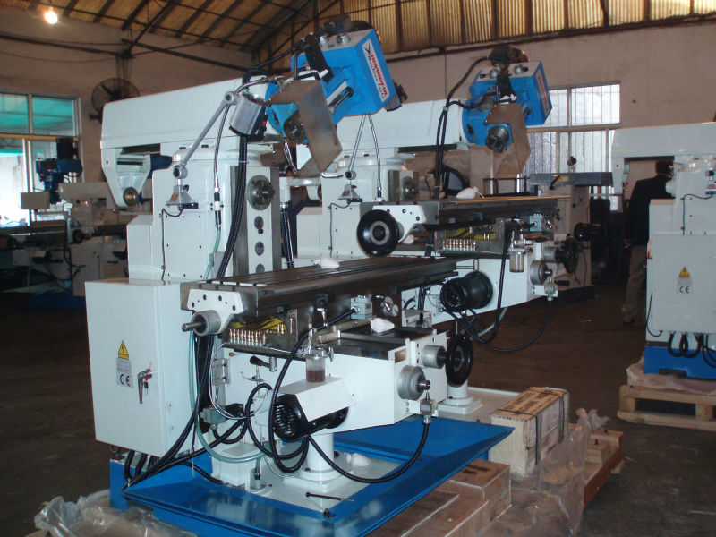 Universal Swivel head milling machine