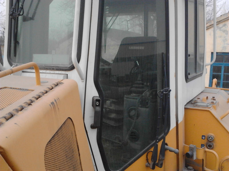 Used Bulldozer Liebherr PR752 for sale