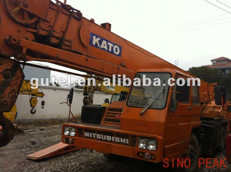 Used crane Kato truck crane 30ton crane NK300E