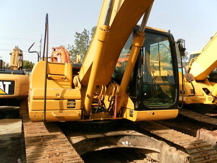 Used crawler excavator CAT 320D