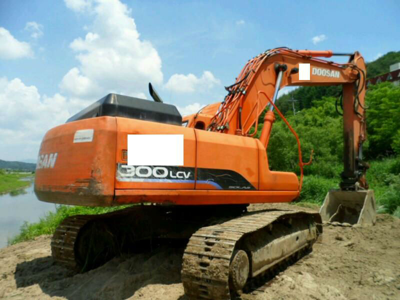 Used Daewoo S300LCV Excavator