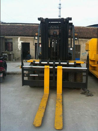 Used forklift Komatsu 10T