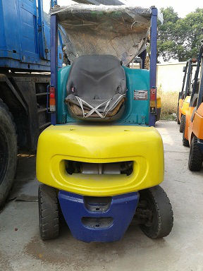 used forklift Komatsu 2T