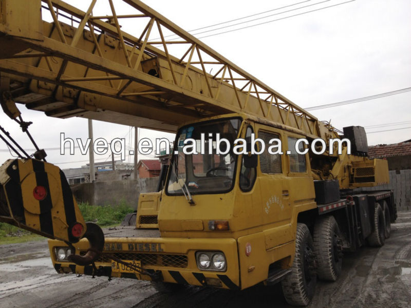 Used heavy equipment TADANO 50t crane