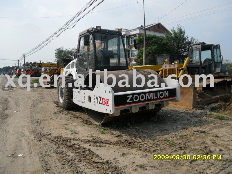 USED ROAD ROLLER