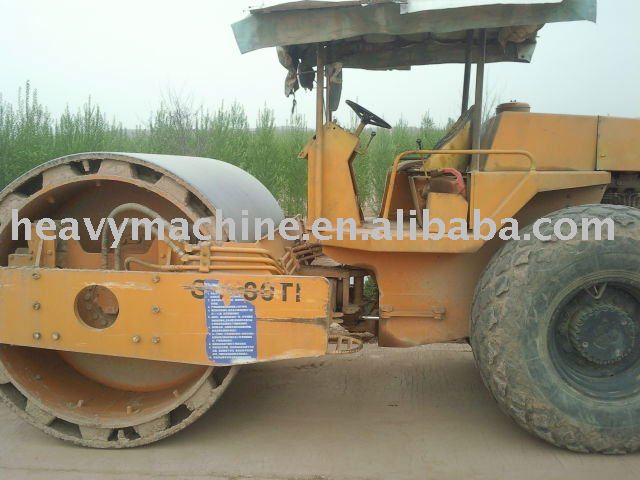 USED SAKAI ROAD ROLLER