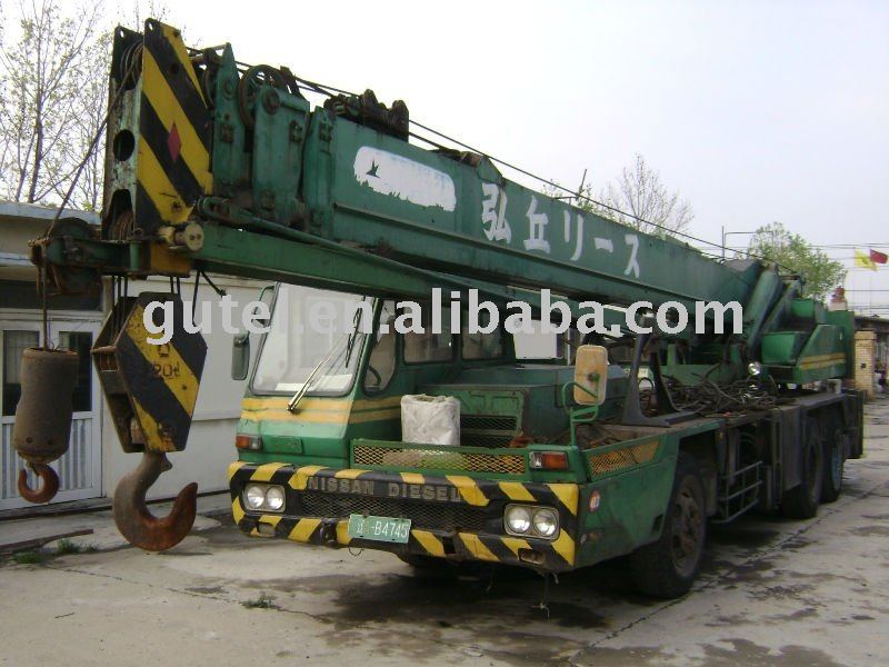 Used Tadano 20ton truck crane TL200E Right hand drive