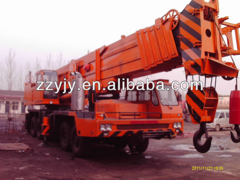 used TADANO truck crane 160ton