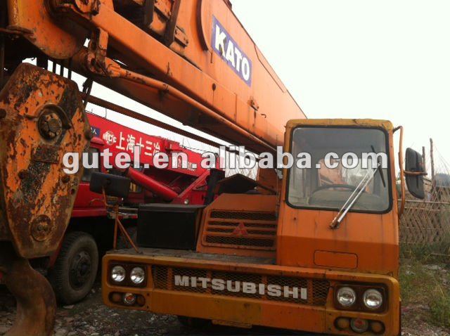 Used truck crane Kato 30ton crane original crane NK300E