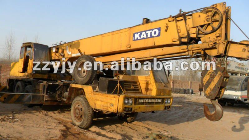 used truck crane Kato NK300E 30t with good quality