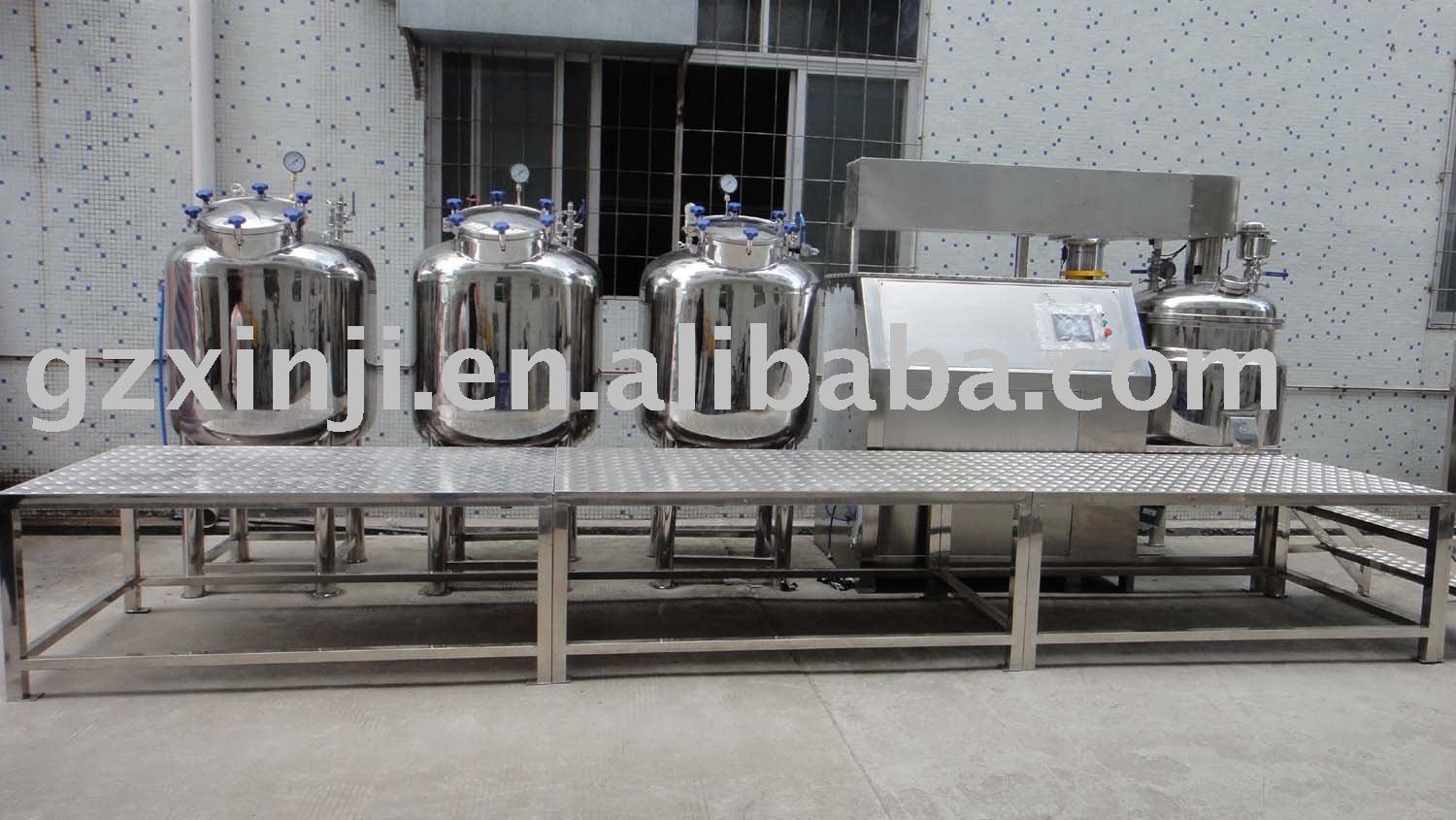 Vacuum Emulsifying Machine