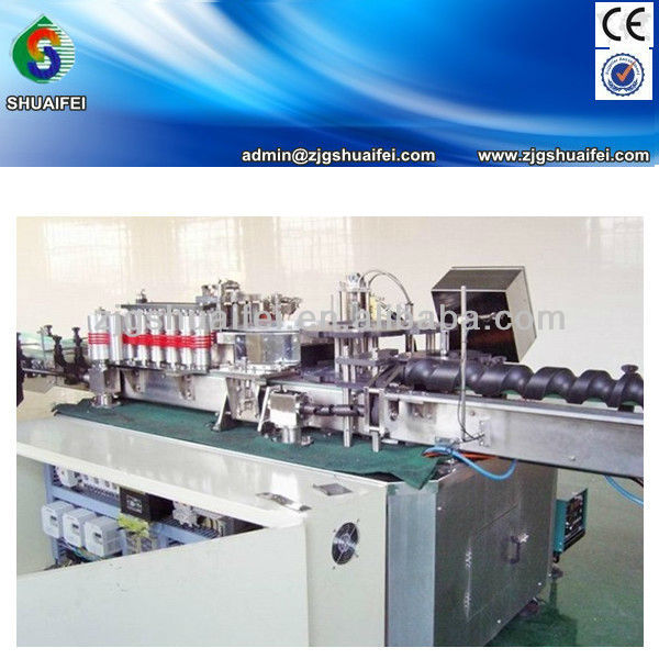 Vacuum OPP hot melt glue labeling machine