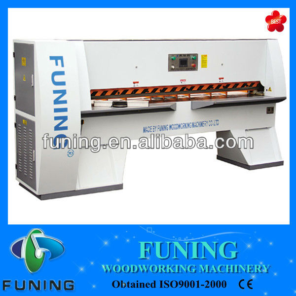 Veneer cutting machine