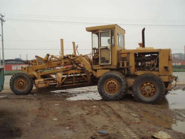 very good condtion used komatsu705-2 grader underselling