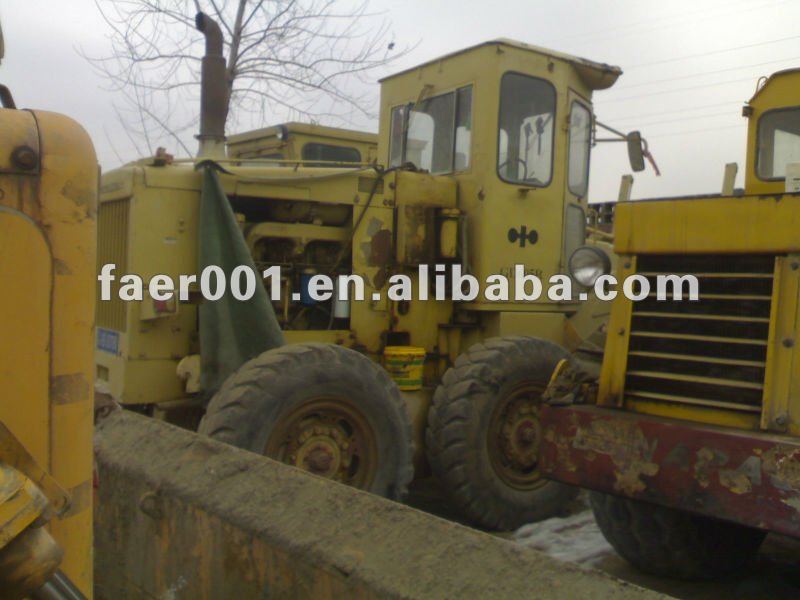 very good dondition used Komatsu motor grader GD 605R