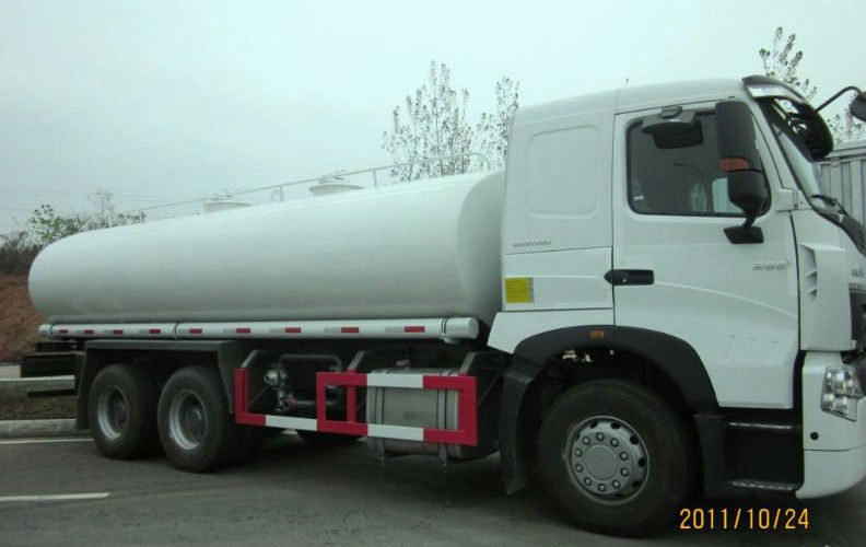 WATER TANKER TRUCK