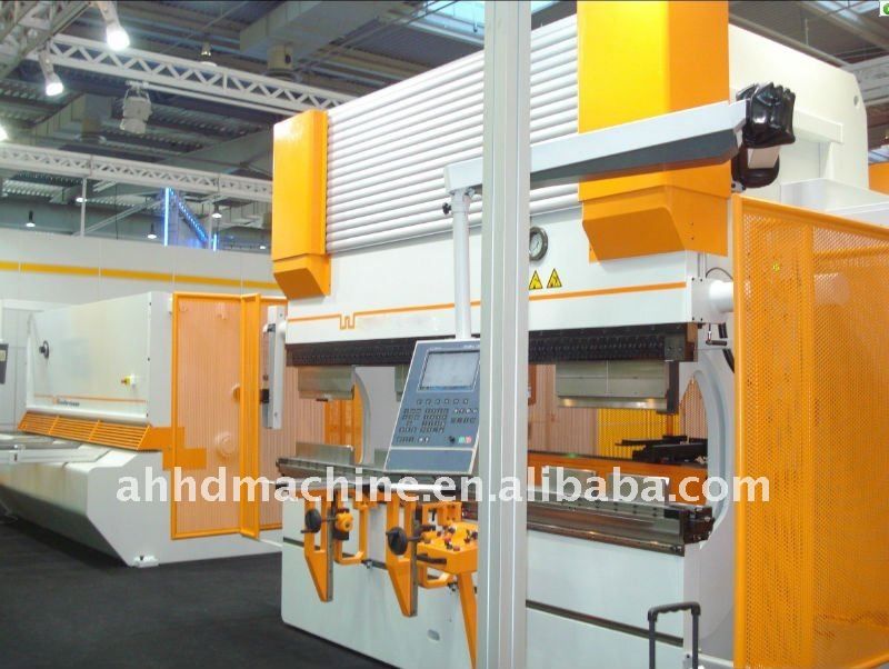 WF67K-160T/3200 cnc plate bending machine