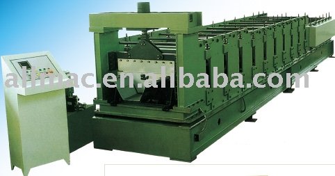 WIDE-SPAN CURVING ROOF FORMING MACHINE