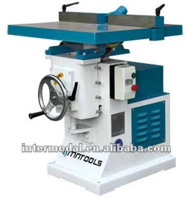 Wood carving machine