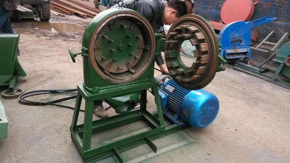 Wood Crushing machine|Hammer Milling machine|toothed disc Hammer Mill