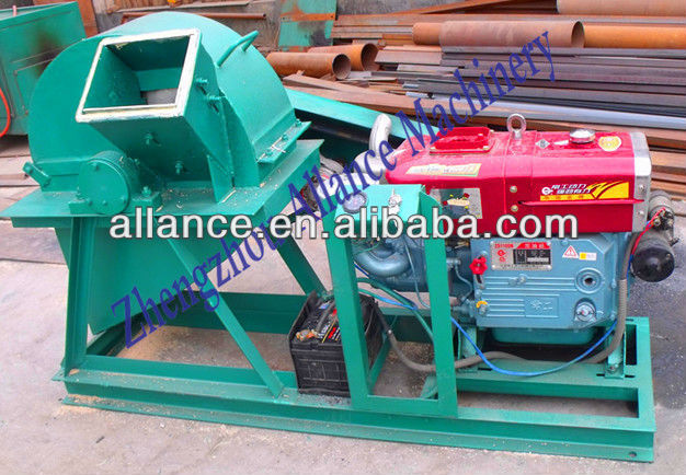 wood sawdust making machine driven by diesel engine