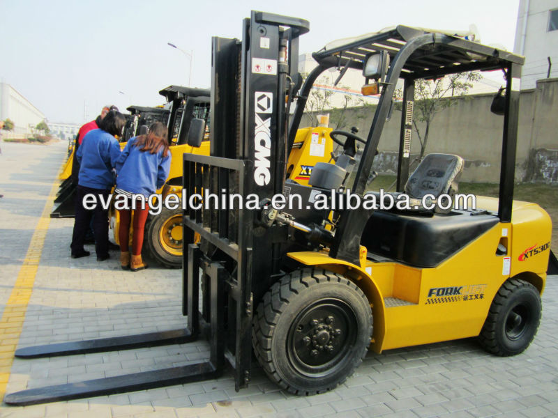 XCMG 3 tons hydraulic diesel forklift (XT530C)