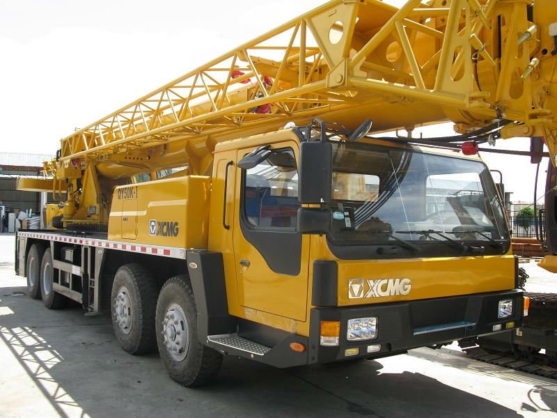 XCMG 50T hydraulic truck mounted crane