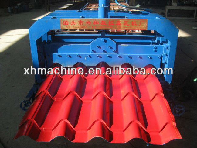 XH-970 galvanized roofing sheet glazed tile roll forming machine