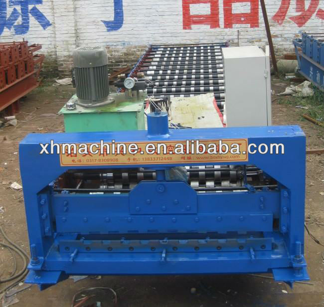 XH800 rolling shutter door roll forming machine