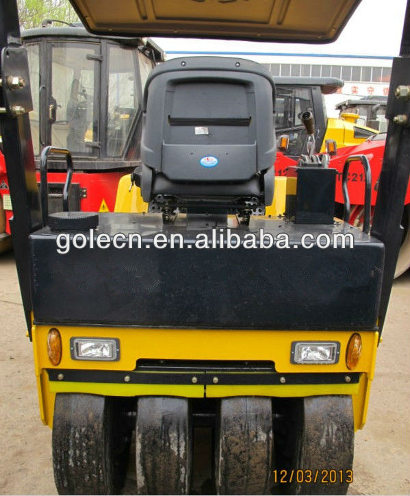 YTO 3 ton tire combined hydraulic vibratory road roller LTC203P with rear 4-pic smooth driving tires