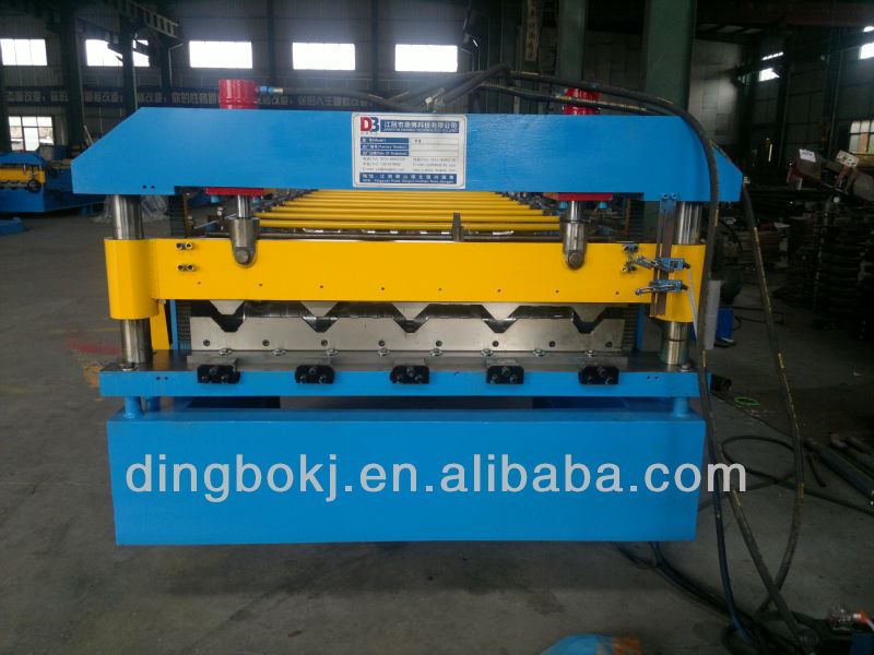 YX840 High Quality Roof Sheets Roll Forming Machine